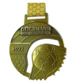 Odlewany medal piłkarski-bok.webp