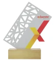 Ażurowa metalowa statuetka biznesowa z nadrukiem.webp