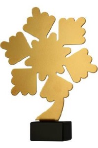 Złota statuetka metalowa śnieżynka ML-SNO1-PW