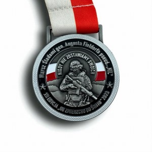 Medal odlewany żołnierz