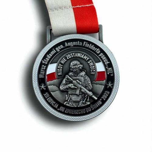 Medal odlewany żołnierz