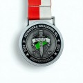Medal odlewany żołnierzTYŁ.jpg
